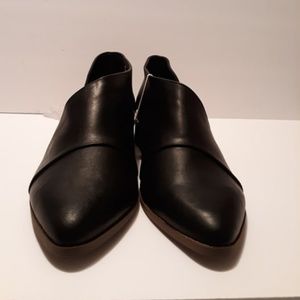 Universal Thread Wenda Cut Out Bootie